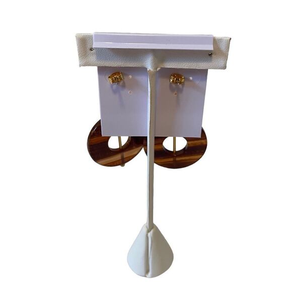 Two Tone Acrylic Lightweight Open Circle Drop Earrings in Peach & Tortoise. - Picture 4 of 5